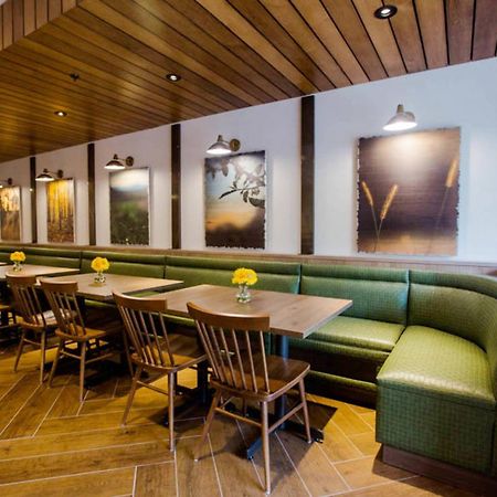 Fairfield Inn & Suites By Marriott Philadelphia Broomall/Newtown Square Exterior foto