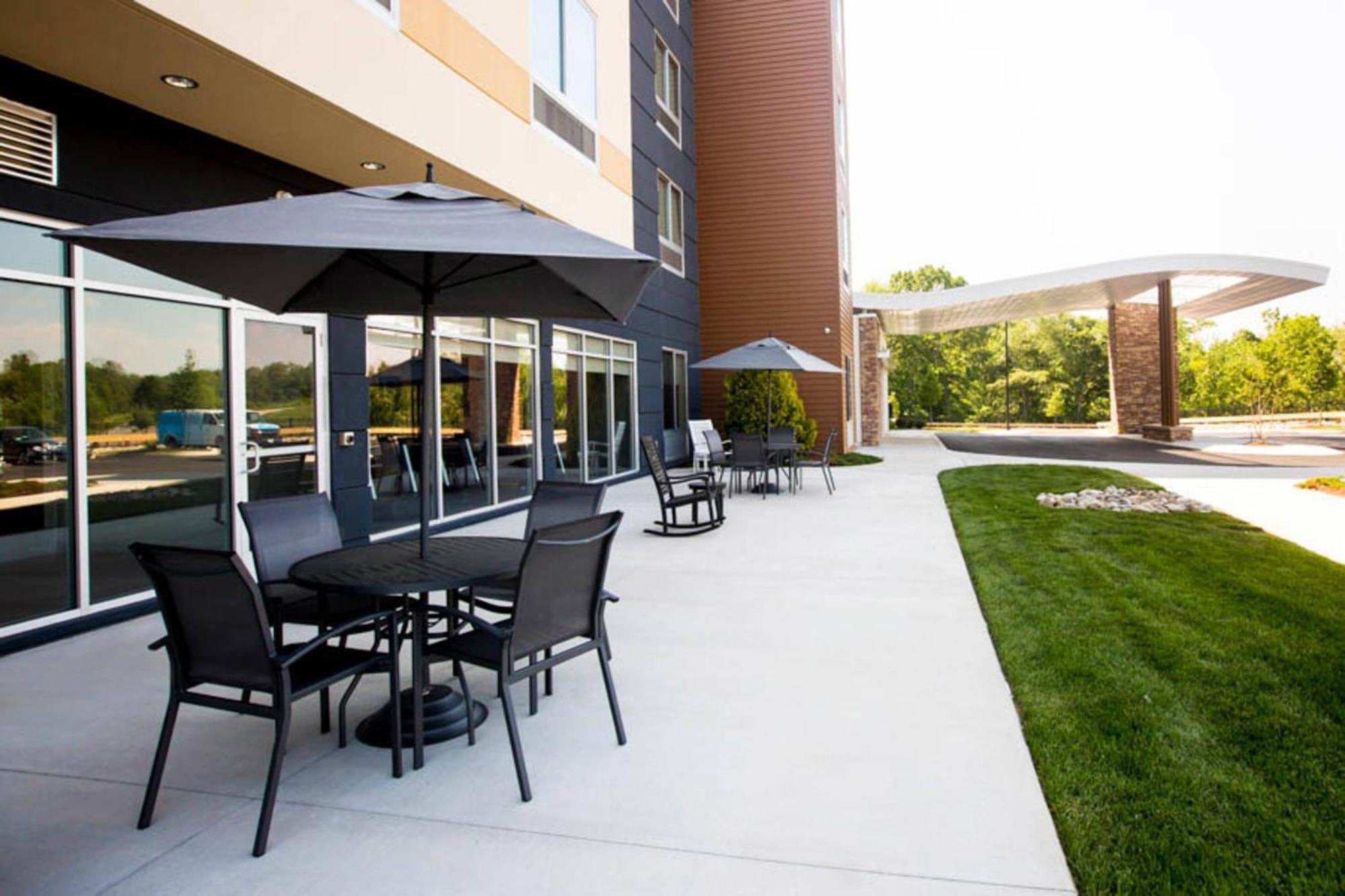 Fairfield Inn & Suites By Marriott Philadelphia Broomall/Newtown Square Exterior foto